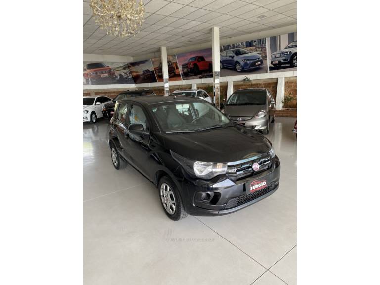 FIAT - MOBI - 2016/2017 - Preta - R$ 45.900,00