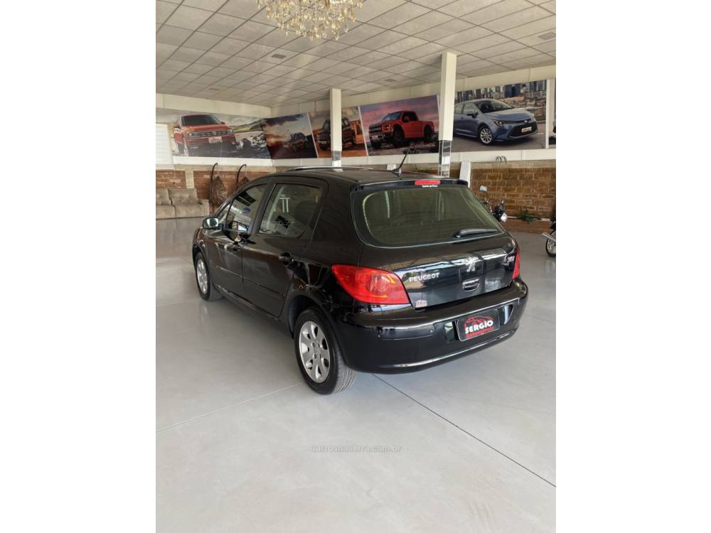 PEUGEOT - 307 - 2011/2012 - Preta - R$ 33.900,00