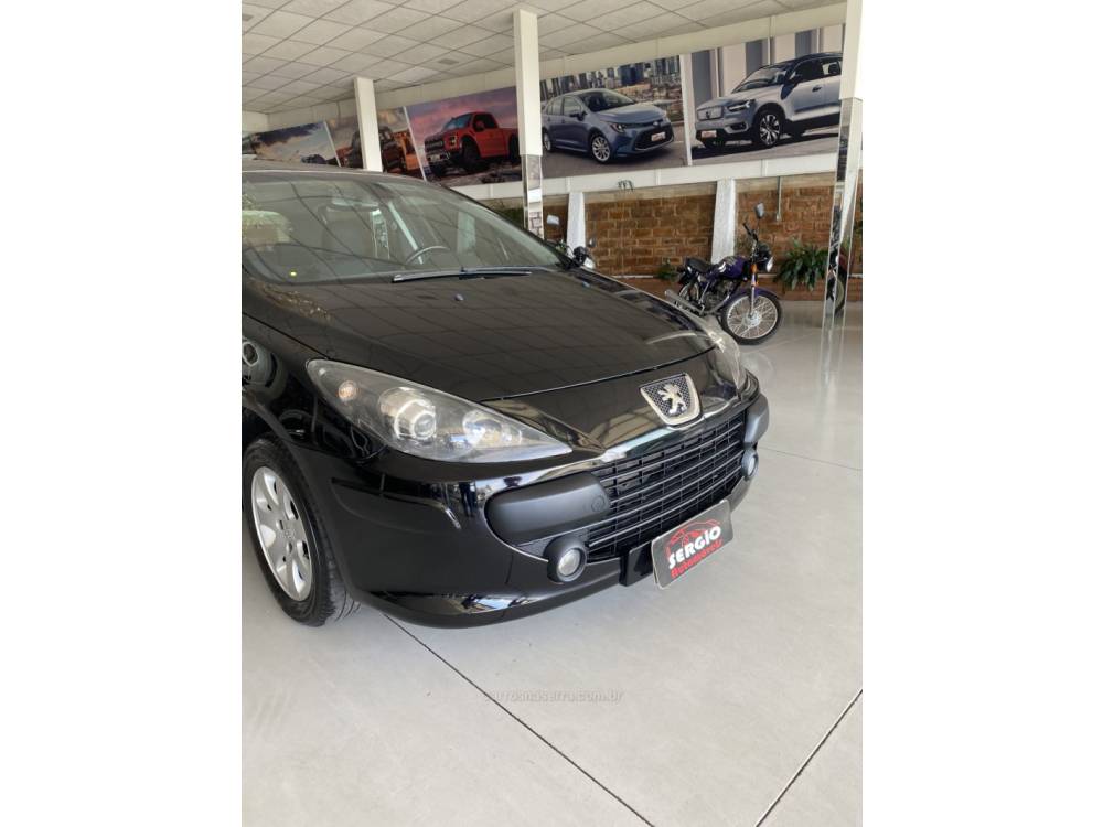 PEUGEOT - 307 - 2011/2012 - Preta - R$ 33.900,00
