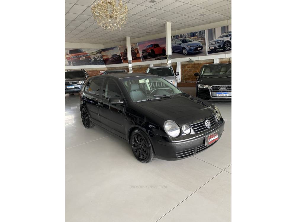 VOLKSWAGEN - POLO - 2004/2004 - Preta - R$ 28.900,00