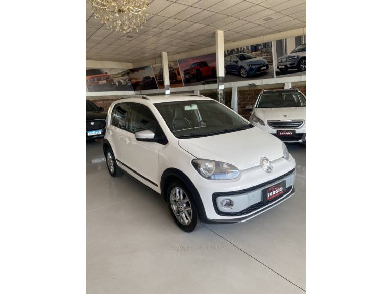 VOLKSWAGEN - UP - 2015/2016 - Branca - R$ 55.900,00