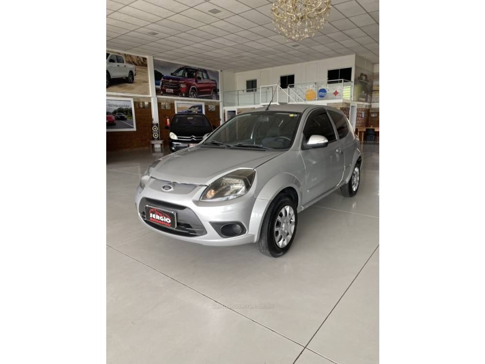 FORD - KA - 2013/2013 - Prata - R$ 29.900,00