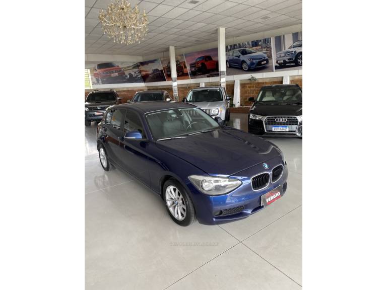 BMW - 116I - 2012/2013 - Azul - R$ 73.900,00