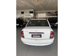 CHEVROLET - CORSA - 2006/2006 - Branca - R$ 16.900,00