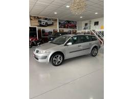 RENAULT - MÉGANE - 2010/2011 - Prata - R$ 35.900,00